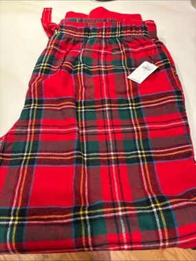 Old Navy Red Green Plaid Flannel Pajama Pants-style joggers! NWT